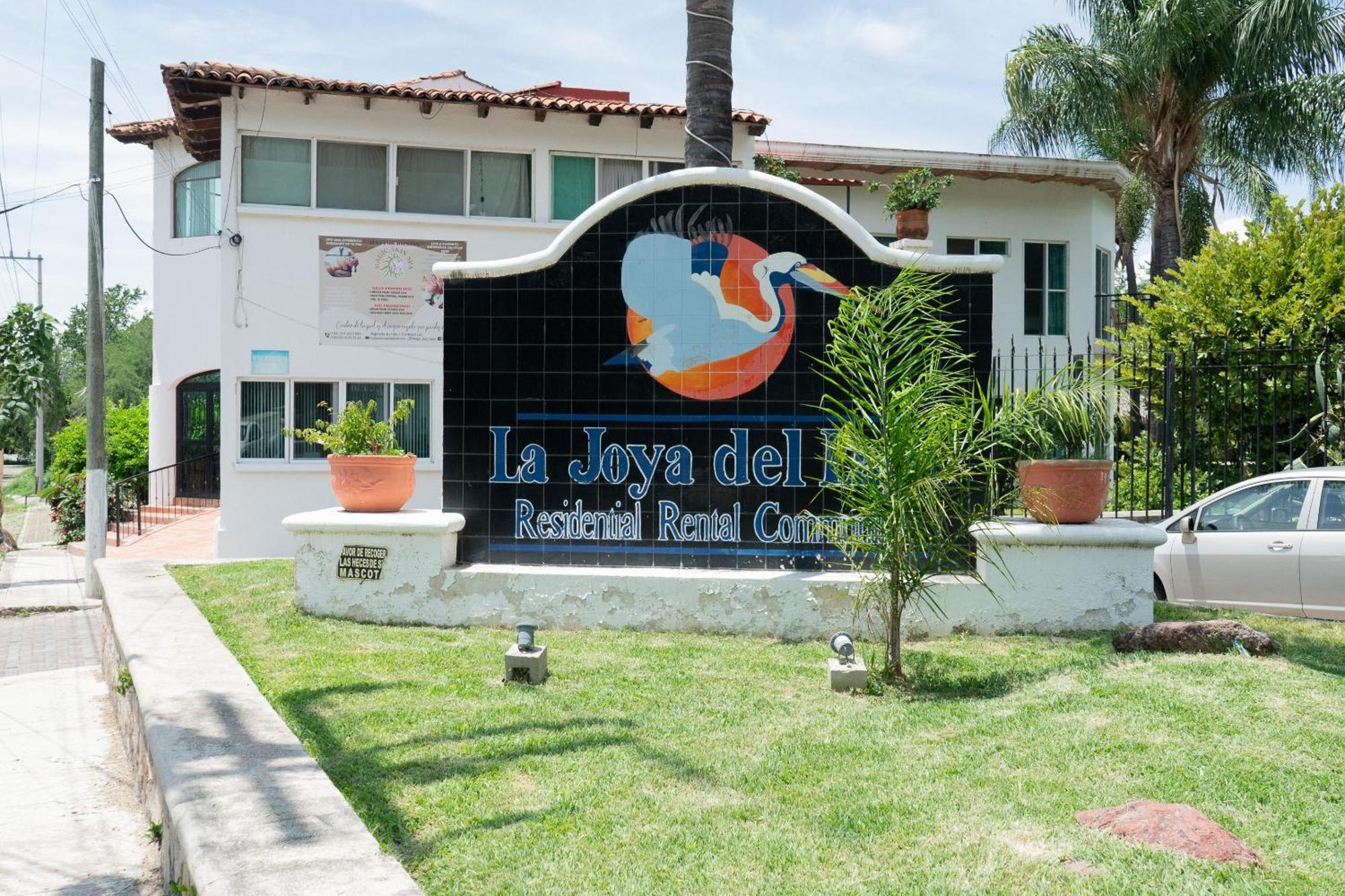 Capital O La Joya Del Lago Ajijic Exteriér fotografie