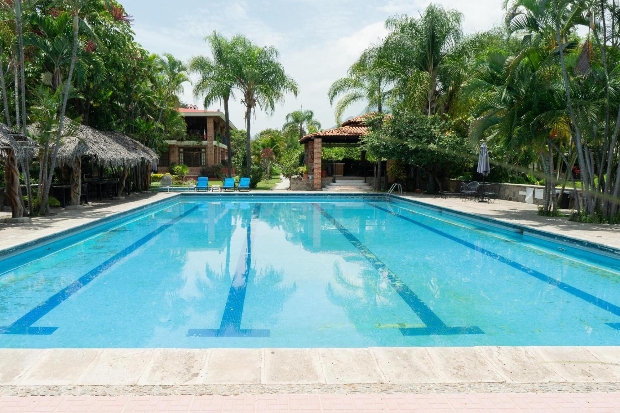 Capital O La Joya Del Lago Ajijic Exteriér fotografie